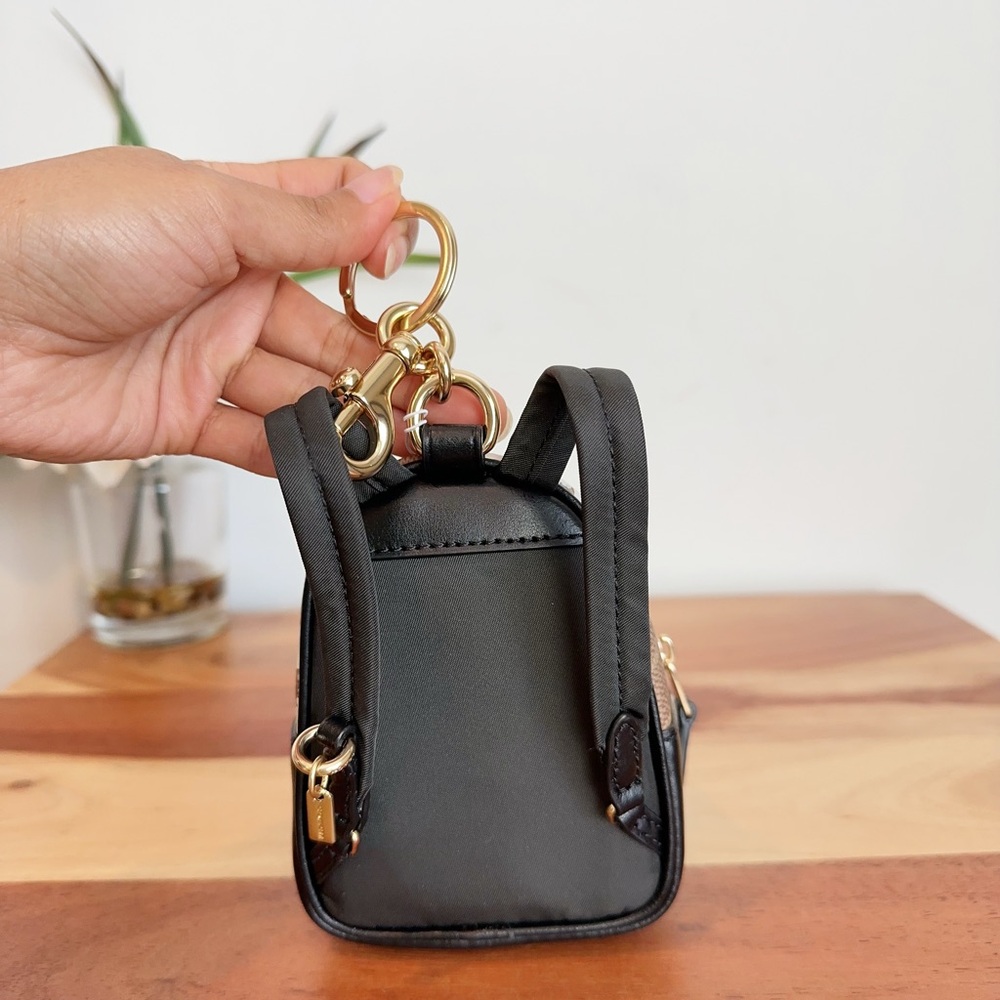 NWT Coach Mini Court Backpack Bag Charm‎ In Signature Canvas With Floral Print - Picture 3 of 4